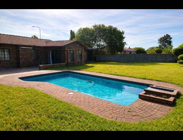 3 BEDROOM HOUSE FOR SALE IN THE REEDS